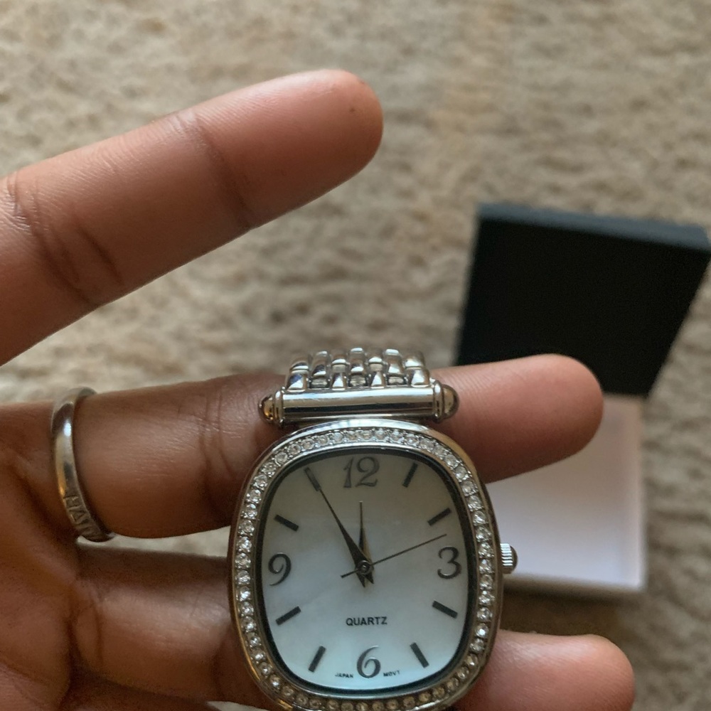 Watch - Picture 6 of 9